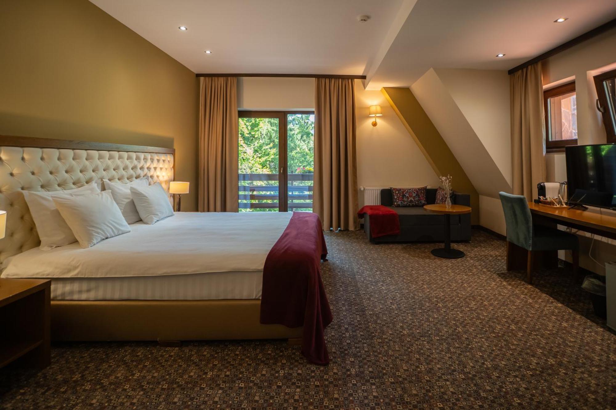 Opus Villa Sinaia Exterior foto A room at the hotel